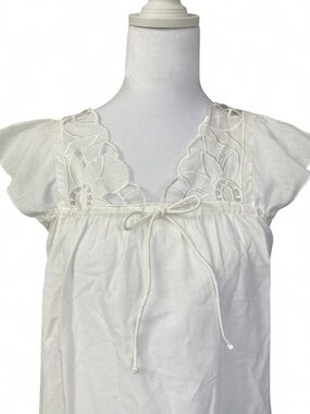 White Embroidered V-Neck Cotton Blouse